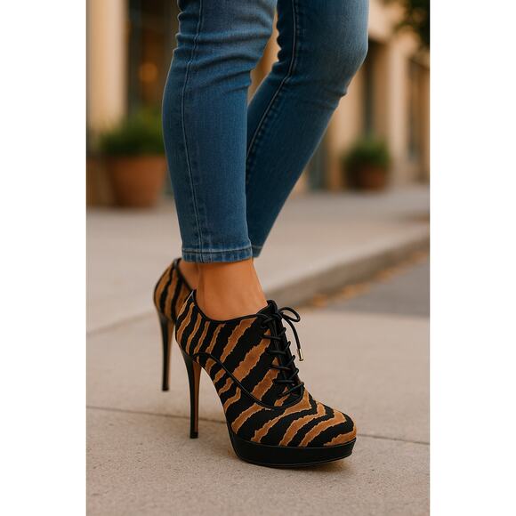 Gucci Zebra Print Pony Hair Leather Sz 10 EU 40 Lace Up Platform Bootie Heels - Picture 3 of 16